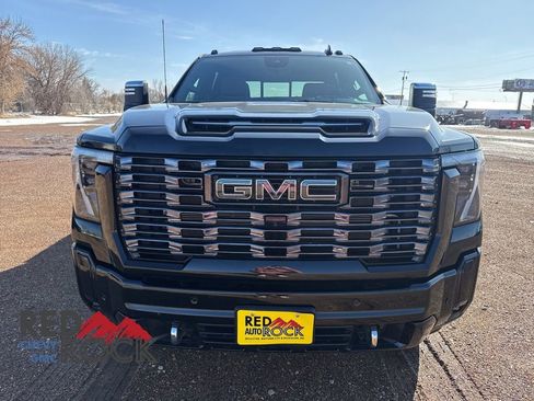 Used 2025 GMC Sierra 3500 Denali Ultimate AWD/4WD image 2