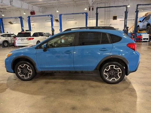 Used 2017 Subaru Crosstrek 2.0i Premium image 14