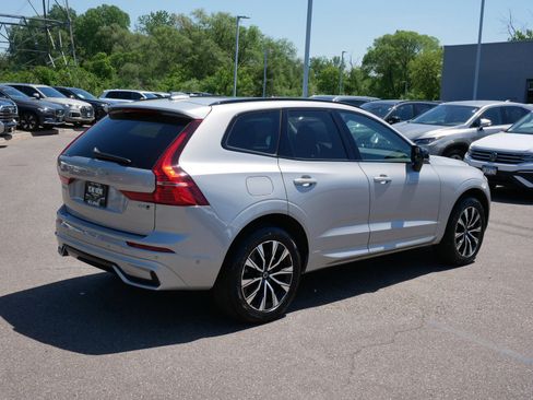 Certified 2025 Volvo XC60 B5 Plus AWD/4WD image 7