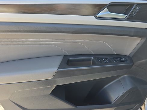 Used 2022 Volkswagen Atlas SE image 24