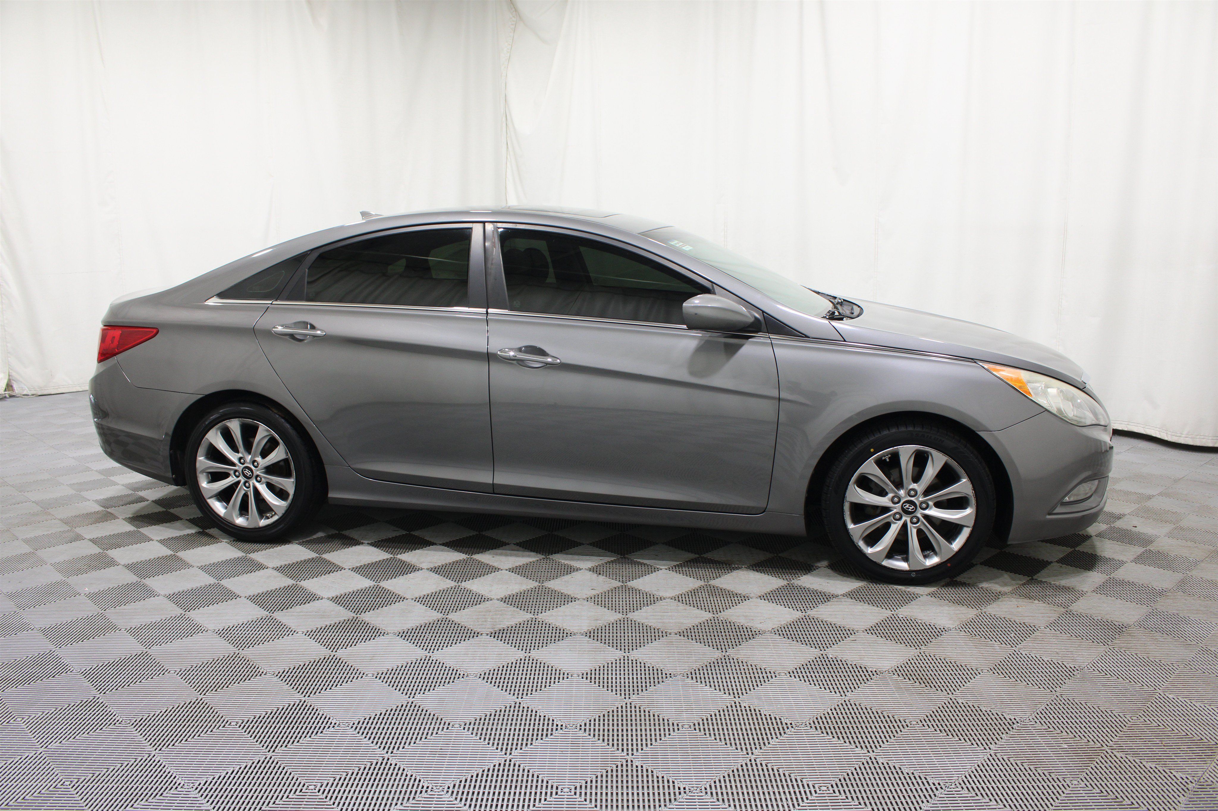 Used 2013 Hyundai Sonata SE w/ Navigation & Sunroof Pkg FWD image 27