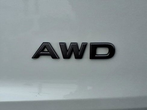 Certified 2025 Nissan Rogue SV image 16