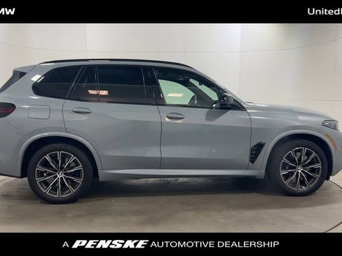 Certified 2025 BMW X5 M60i image 9