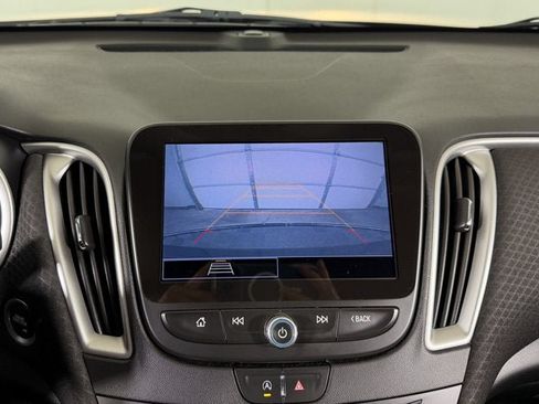 Used 2022 Chevrolet Malibu LS FWD image 13