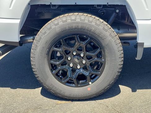 New 2026 Ford F150 XLT w/ FX4 Off-Road Package AWD/4WD image 5