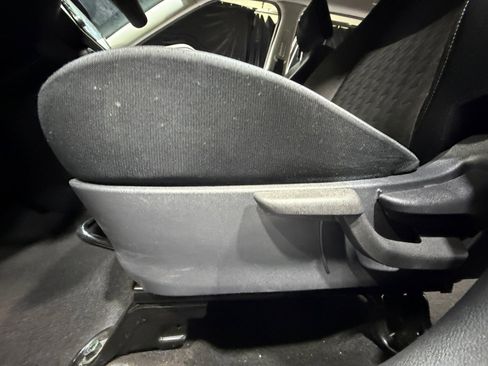Certified 2023 Nissan Kicks SV FWD image 14