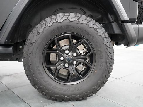 Used 2024 Jeep Wrangler Unlimited AWD/4WD image 31