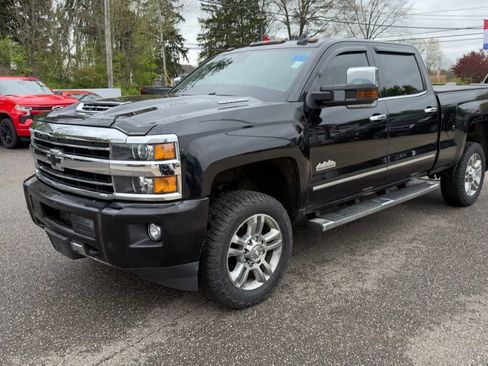 Used 2019 Chevrolet Silverado 2500 High Country AWD/4WD image 4