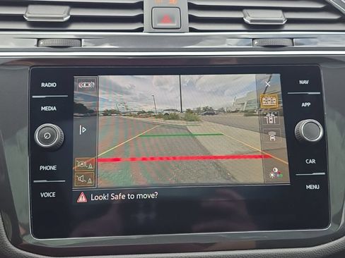 Certified 2022 Volkswagen Tiguan SEL R-Line AWD/4WD image 22