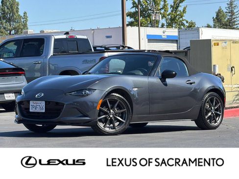 Used 2016 MAZDA MX-5 Miata Club RWD image 1