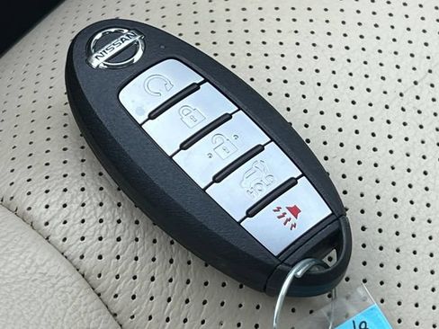 Used 2020 Nissan Murano SL w/ Moonroof Package AWD/4WD image 33