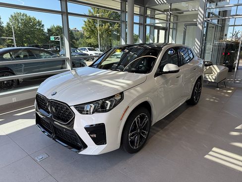 New 2027 BMW X2 xDrive28i AWD/4WD image 3