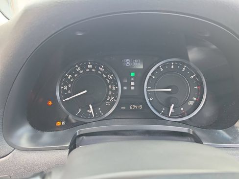 Used 2010 Lexus IS 350C w/ Luxury Pkg RWD image 15
