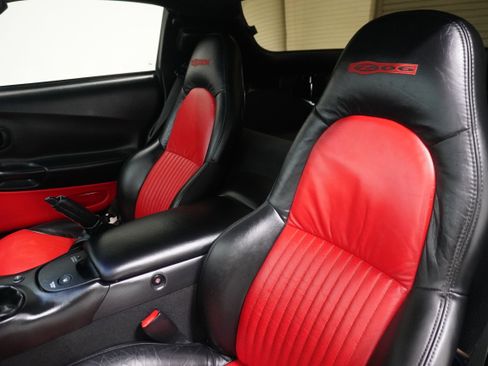 Used 2003 Chevrolet Corvette Z06 w/ Memory Package, 3 Drivers image 12