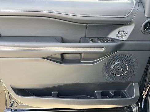 Used 2024 Ford Expedition Max XLT image 23