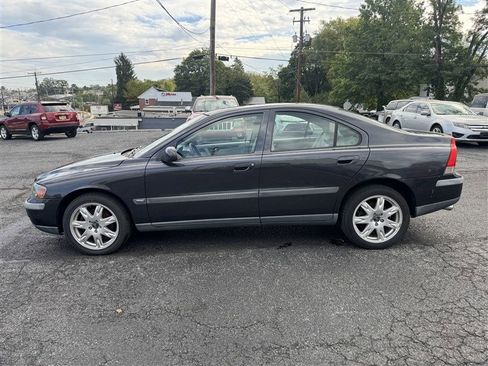 Used 2002 Volvo S60 2.4T image 2