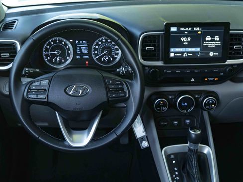 Used 2021 Hyundai Venue SEL FWD image 19