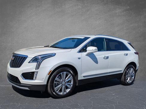 Certified 2023 Cadillac XT5 Premium Luxury w/ Technology Package image 2