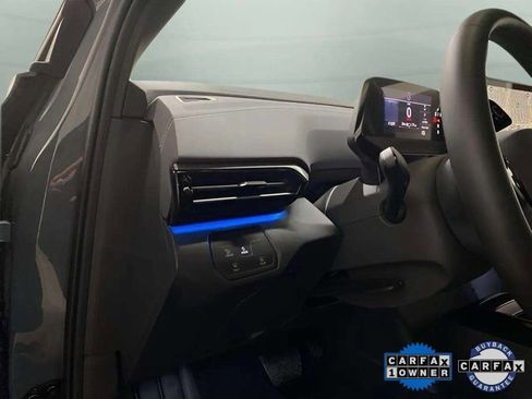 Used 2024 Volkswagen ID.4 S image 33