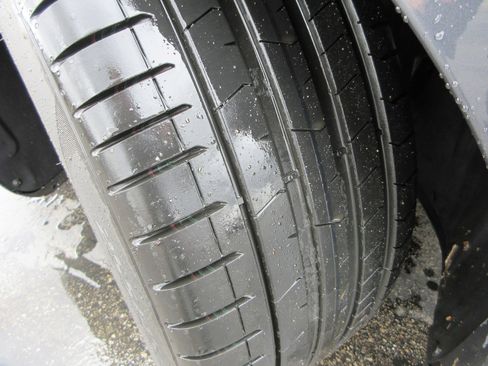 Used 2023 Tesla Model S Plaid image 19