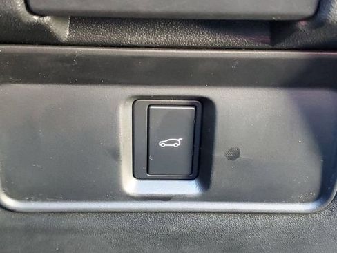 Used 2025 Land Rover Discovery Sport Dynamic SE image 33