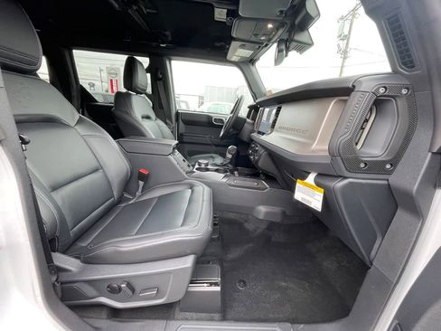 New 2025 Ford Bronco Outer Banks image 25