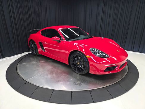 Used 2022 Porsche 718 Cayman image 14