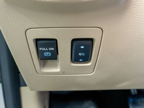 Used 2018 Ford F150 Lariat w/ Equipment Group 502A Luxury image 33