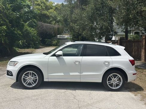 Used 2015 Audi Q5 2.0T Premium Plus w/ Technology Package AWD/4WD image 2