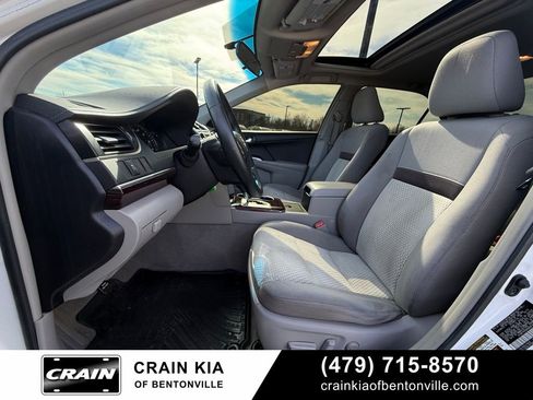 Used 2014 Toyota Camry XLE image 21