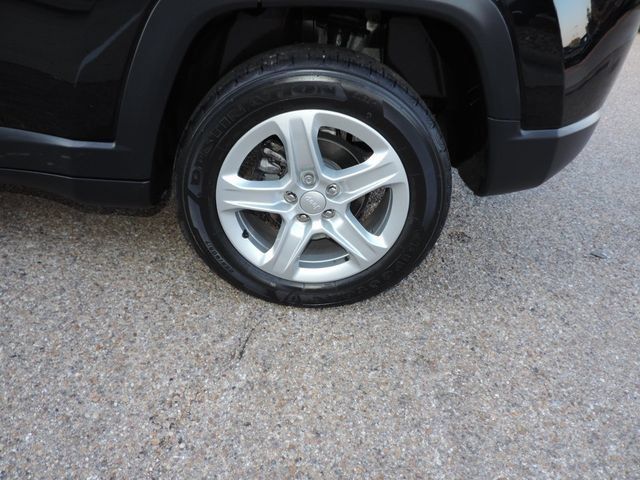 Used 2024 Jeep Compass Sport AWD/4WD image 18