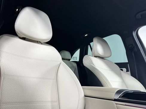Certified 2025 Mercedes-Benz GLC 300 4MATIC image 22