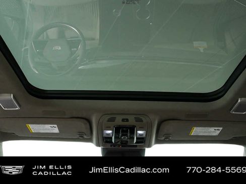 New 2026 Cadillac Escalade ESV Platinum Sport w/ LPO, Floor Liner Package image 19