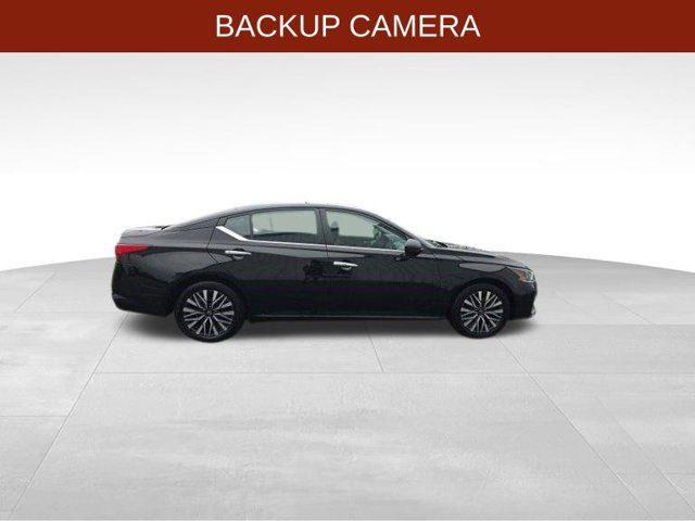 Used 2025 Nissan Altima 2.5 SV FWD image 8