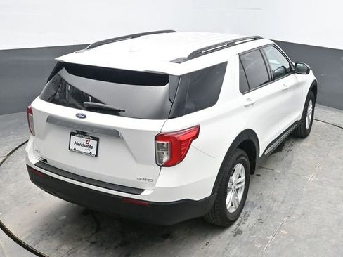 Used 2022 Ford Explorer XLT image 23