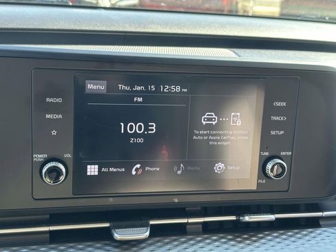 Used 2022 Kia Carnival LX image 30