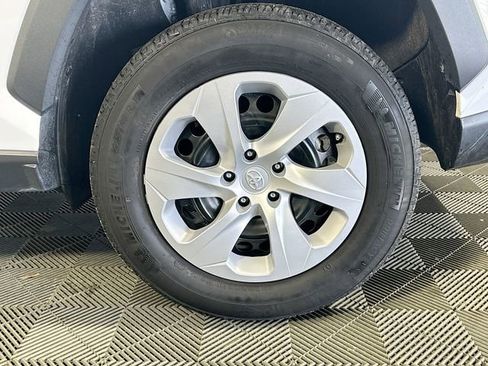 Certified 2024 Toyota RAV4 LE image 30