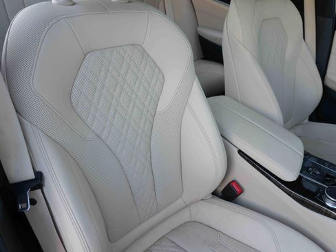 Used 2023 BMW 530e w/ Premium Package image 14