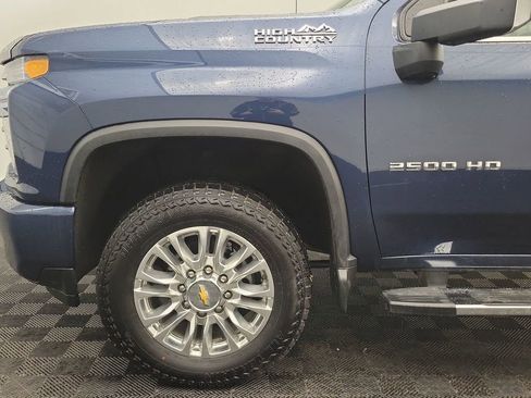 Used 2021 Chevrolet Silverado 2500 High Country w/ Technology Package image 15
