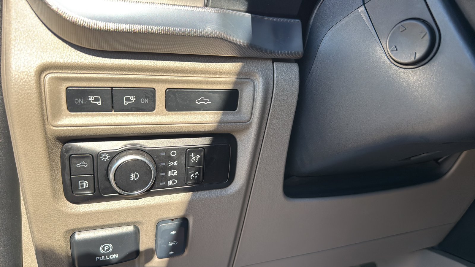 Used 2024 Ford F150 Platinum w/ Equipment Group 703A Plus AWD/4WD image 16