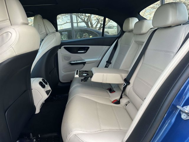 Used 2023 Mercedes-Benz C 300 4MATIC Sedan image 17