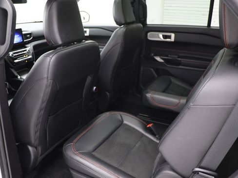 Used 2022 Ford Explorer ST-Line w/ Class IV Trailer Tow Package image 10