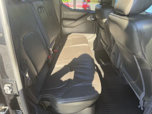 Used 2018 Nissan Frontier PRO-4X w/ Pro-4x Luxury Package image 19