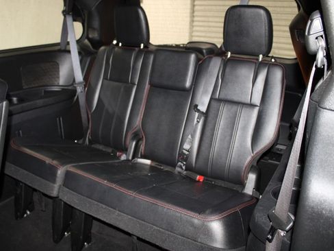 Used 2019 Dodge Grand Caravan GT FWD image 19