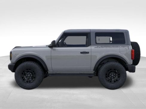 New 2026 Ford Bronco 2-Door w/ Sasquatch Package AWD/4WD image 3