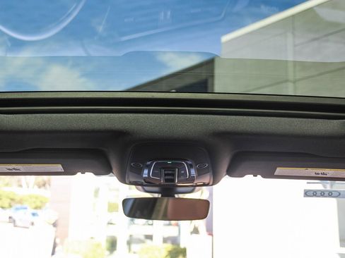 Certified 2022 Audi e-tron Premium w/ Convenience Plus Package image 18