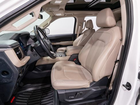 Used 2023 Ford Expedition Limited AWD/4WD image 18