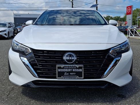 Certified 2025 Nissan Sentra SV FWD image 2