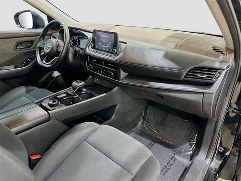 Used 2023 Nissan Rogue S image 28