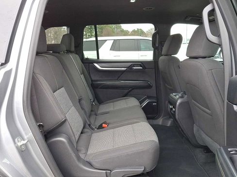 Used 2025 GMC Acadia Elevation image 33